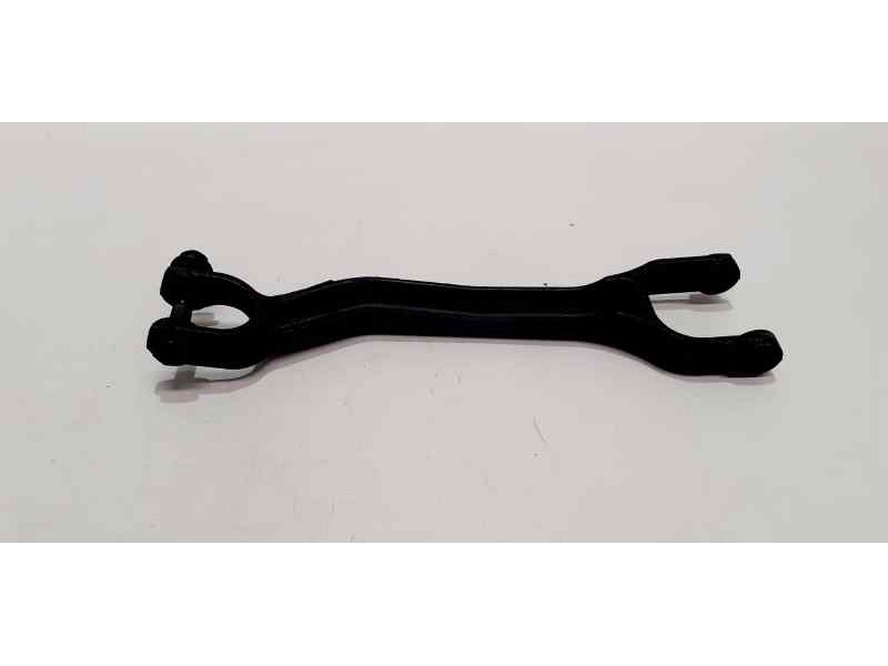 Recambio de brazo suspension inferior trasero izquierdo para volvo xc90 2.5 20v turbo cat referencia OEM IAM 8630782 44749 