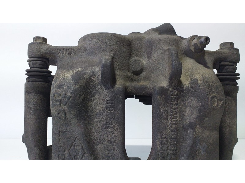 Recambio de pinza freno delantera izquierda para opel vivaro furgón/combi (07.2006 =>) combi 2.9t l2h1 referencia OEM IAM 770105