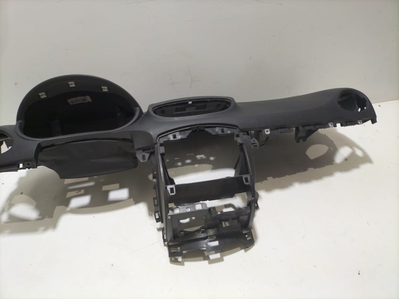 Recambio de salpicadero para renault clio iii 1.5 dci diesel cat referencia OEM IAM 8200884275 77407 