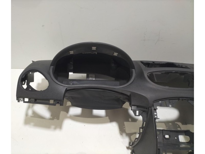 Recambio de salpicadero para renault clio iii 1.5 dci diesel cat referencia OEM IAM 8200884275 77407 