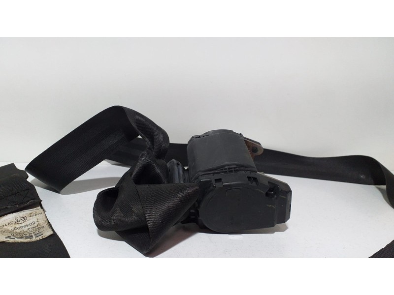 Recambio de cinturon seguridad trasero izquierdo para seat marbella ce referencia OEM IAM X039693540 65581 