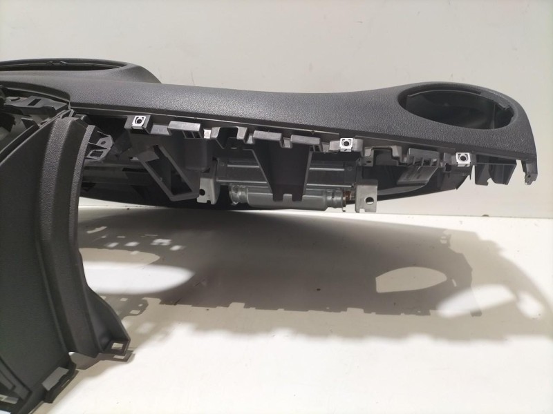 Recambio de salpicadero para renault clio iii 1.5 dci diesel cat referencia OEM IAM 8200884275 77407 