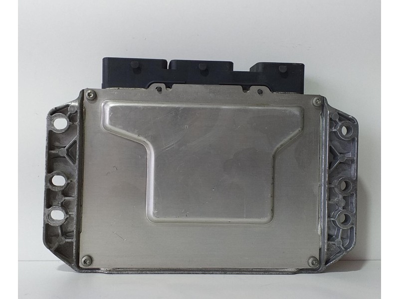 Recambio de centralita motor uce para renault megane ii berlina 3p 1.6 16v referencia OEM IAM 8200387138 74925 R