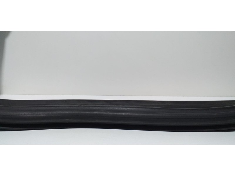 Recambio de goma contorno para audi q3 (8u) 2.0 tfsi (155kw) ambition quattro referencia OEM IAM 8U08313721 57680 