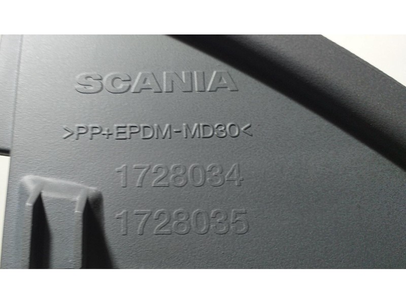 Recambio de salpicadero para scania serie p/g/r (l-clase) fg r620 (4x2) largo cr 19 topline referencia OEM IAM 1728034 67987 