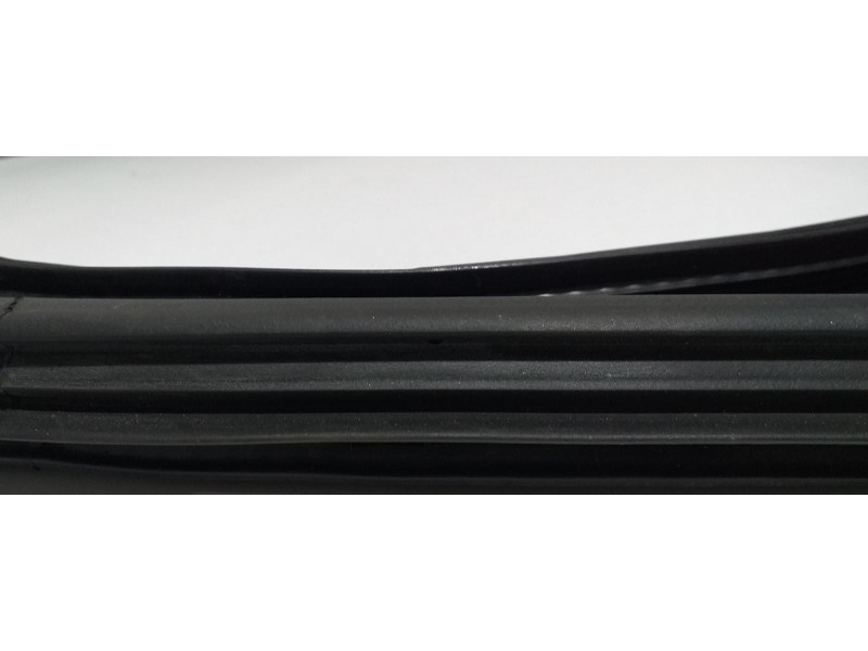 Recambio de goma contorno para audi q3 (8u) 2.0 tfsi (155kw) ambition quattro referencia OEM IAM 8U08313721 57681 