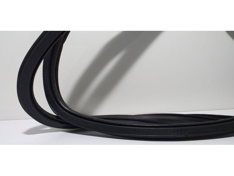 Recambio de goma contorno para audi q3 (8u) 2.0 tfsi (155kw) ambition quattro referencia OEM IAM 8U08313721 57681 