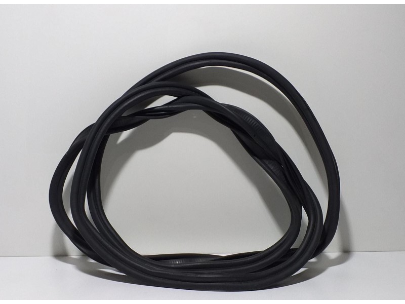 Recambio de goma contorno para audi q3 (8u) 2.0 tfsi (155kw) ambition quattro referencia OEM IAM 8U0827705A 57684 