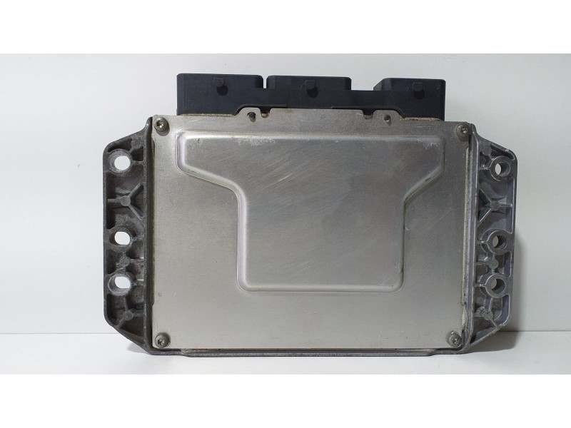 Recambio de centralita motor uce para renault megane ii berlina 3p 1.6 16v referencia OEM IAM 8200387138 74954 R