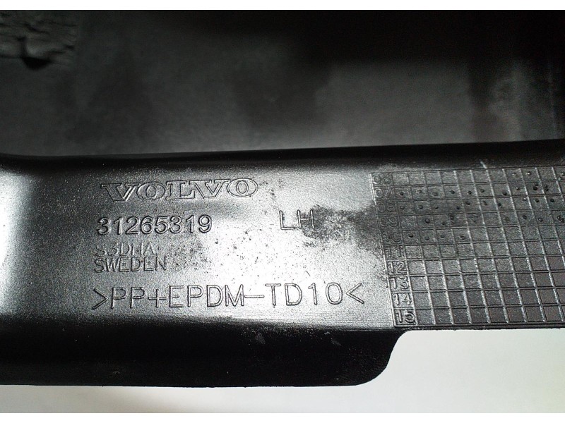 Recambio de estribo para volvo xc70 kinetic awd referencia OEM IAM 31265319 65612 