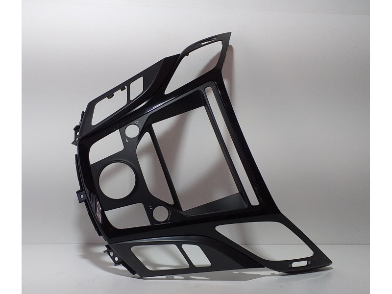 Recambio de moldura para hyundai i40 comfort referencia OEM IAM U09C653810A 74998 R