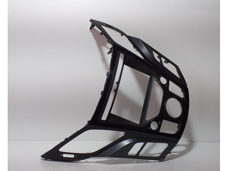 Recambio de moldura para hyundai i40 comfort referencia OEM IAM U09C653810A 74998 R