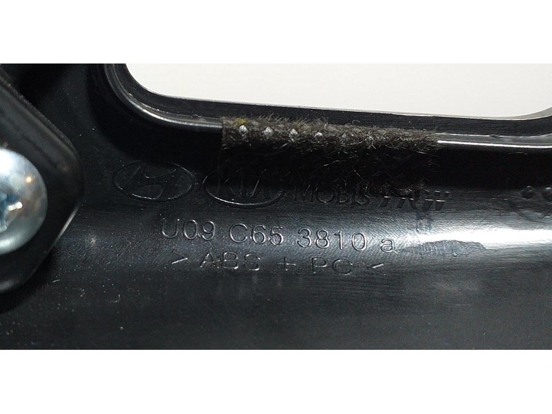 Recambio de moldura para hyundai i40 comfort referencia OEM IAM U09C653810A 74998 R