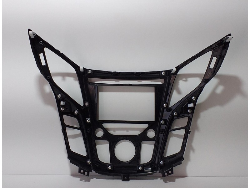 Recambio de moldura para hyundai i40 comfort referencia OEM IAM U09C653810A 74998 R