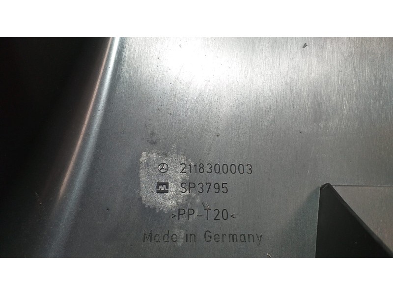 Recambio de filtro aire para mercedes-benz clase e (w211) berlina e 220 cdi (211.008) referencia OEM IAM 2118300003 65647 