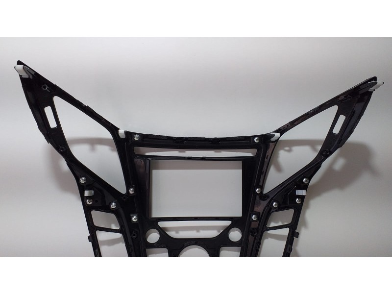 Recambio de moldura para hyundai i40 comfort referencia OEM IAM U09C653810A 74998 R