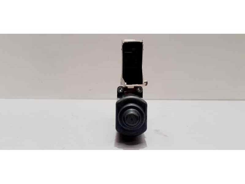 Recambio de motor elevalunas delantero izquierdo para audi a6 berlina (4f2) 2.7 tdi quattro (132kw) referencia OEM IAM 4F0959801 Recambio de motor elevalunas delantero izquierdo para audi a6 berlina (4f2) 2.7 tdi quattro (132kw) referencia OEM IAM 4F0959801