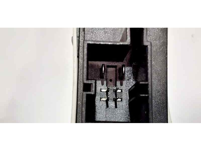 Recambio de motor elevalunas delantero izquierdo para audi a6 berlina (4f2) 2.7 tdi quattro (132kw) referencia OEM IAM 4F0959801 Recambio de motor elevalunas delantero izquierdo para audi a6 berlina (4f2) 2.7 tdi quattro (132kw) referencia OEM IAM 4F0959801