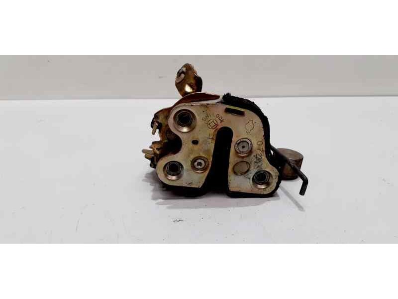 Recambio de cerradura puerta trasera izquierda para nissan terrano (wd21) 2.7 td referencia OEM IAM 8050378G00 44837 