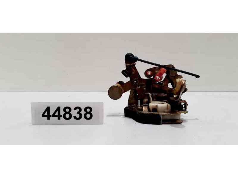 Recambio de cerradura puerta trasera derecha para nissan terrano (wd21) 2.7 td referencia OEM IAM 8250283G00 44838  Recambio de cerradura puerta trasera derecha para nissan terrano (wd21) 2.7 td referencia OEM IAM 8250283G00 44838