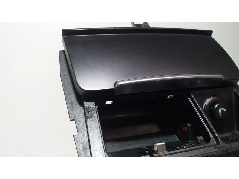 Recambio de cenicero para audi q5 (8r) 2.0 tdi (125kw) referencia OEM IAM 8K0857951 64683 