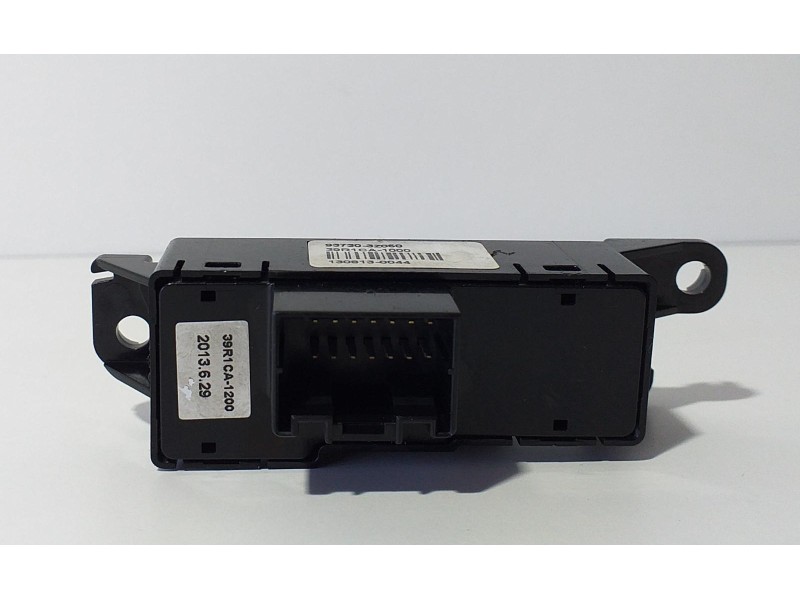 Recambio de intercooler para hyundai i40 comfort referencia OEM IAM 937303Z050 75012 R