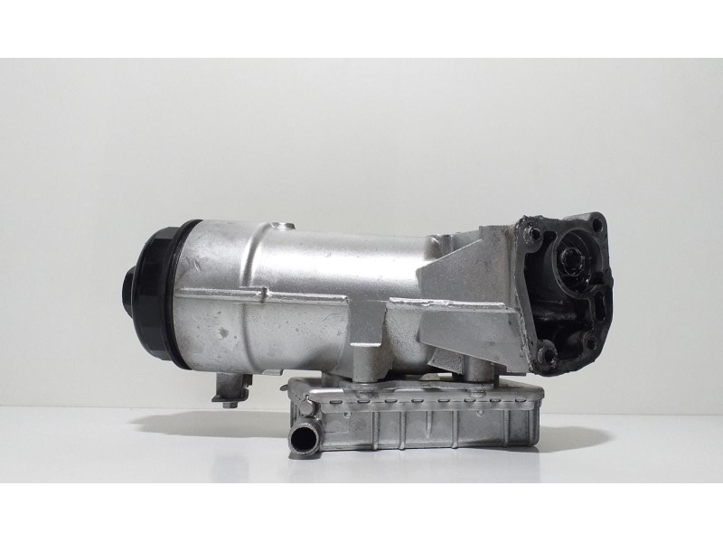 Recambio de enfriador aceite motor para mercedes-benz vito (w638) combi 110 d euro 2 (638.174) referencia OEM IAM A6011802110 57