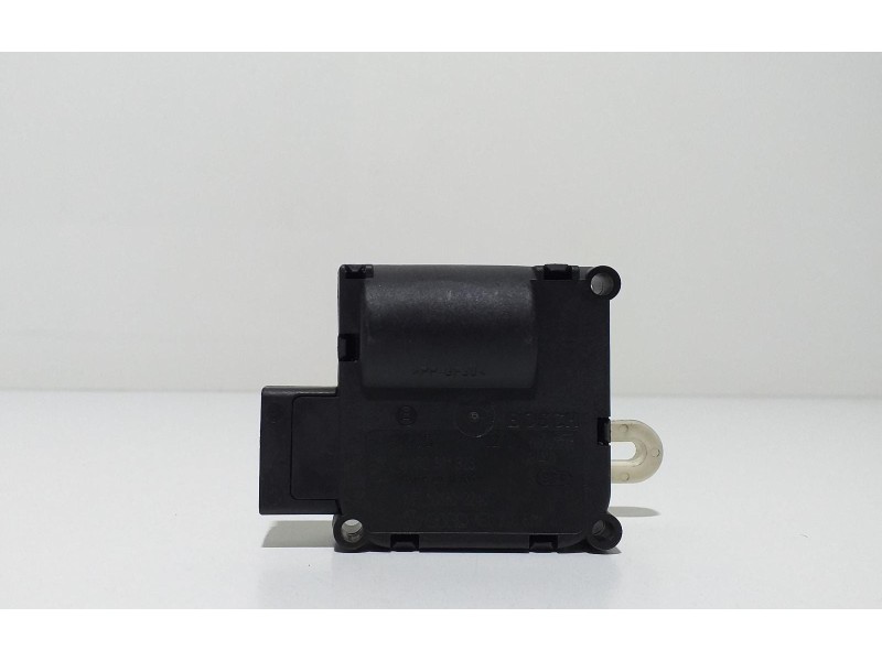 Recambio de motor apertura trampillas climatizador para audi a8 (4e2) 3.7 quattro referencia OEM IAM 4E0820511 57834 