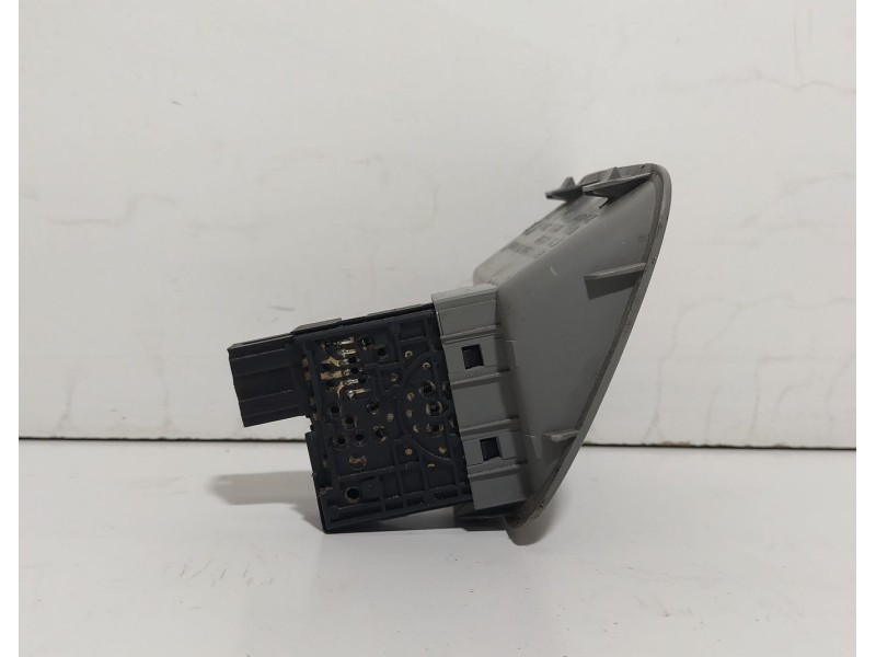 Recambio de mando luces para opel vivaro furgón/combi (07.2006 =>) combi 2.9t l1h1 referencia OEM IAM 8200379685 77552 