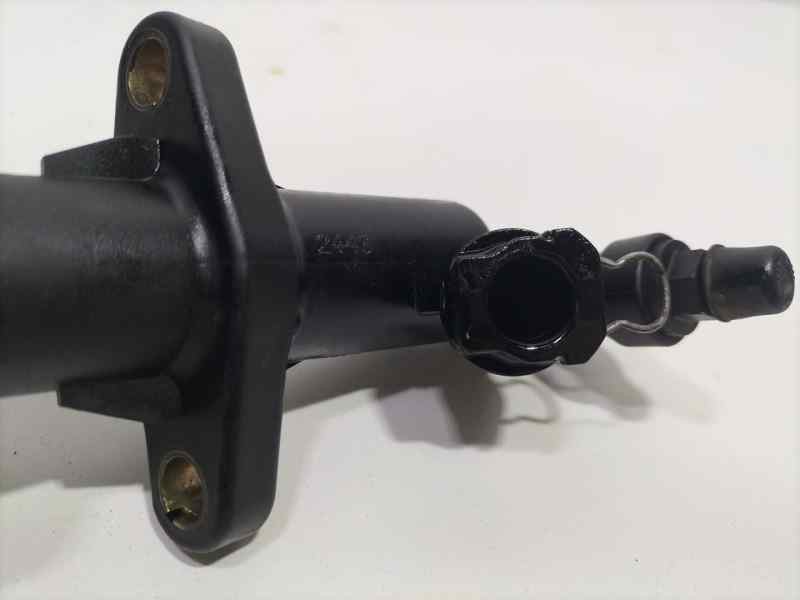 Recambio de bomba embrague para peugeot 307 break / sw (s1) 2.0 hdi cat referencia OEM IAM 9637030980 82027 