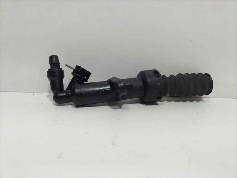 Recambio de bomba embrague para peugeot 307 break / sw (s1) 2.0 hdi cat referencia OEM IAM 9637030980 82027 