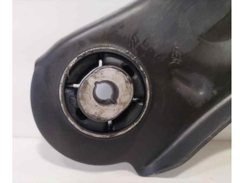 Recambio de brazo suspension inferior delantero derecho para renault megane iii berlina 5 p expression referencia OEM IAM 866000