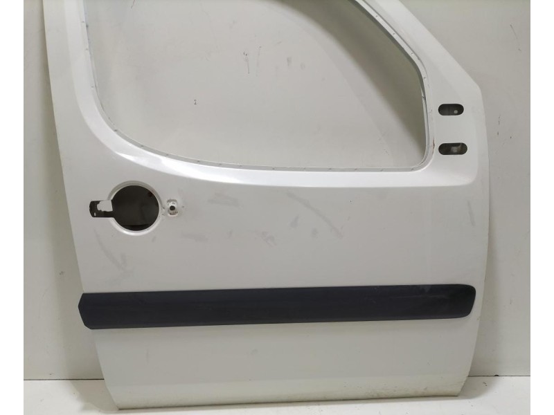 Recambio de puerta delantera derecha para fiat doblo (119) 1.3 16v jtd cat referencia OEM IAM 199A2000 77428 