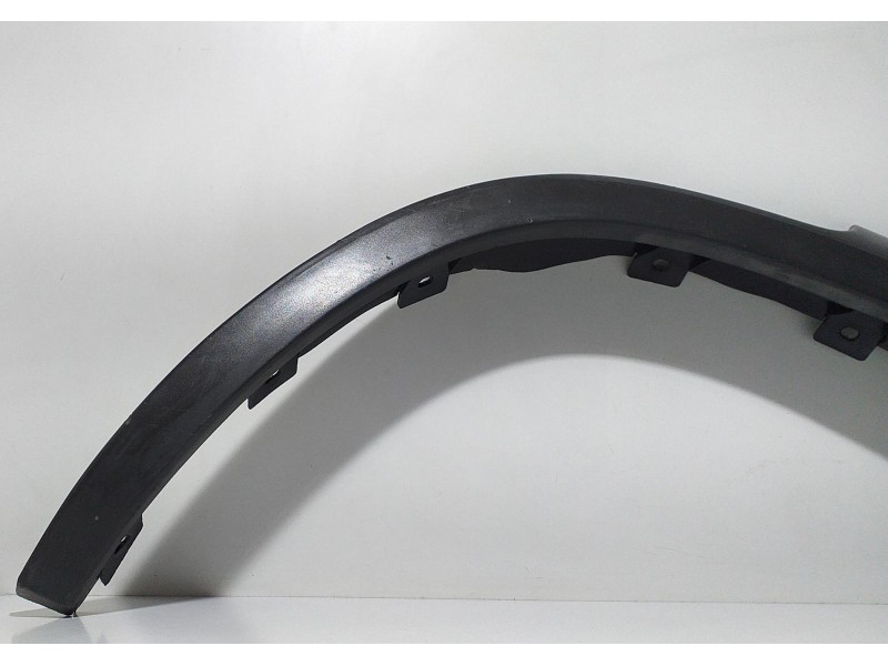Recambio de aletin trasero izquierdo para nissan terrano/terrano.ii (r20) comfort referencia OEM IAM 938277F600 68082 