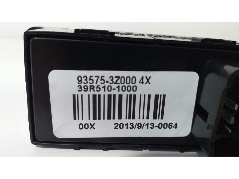 Recambio de mando elevalunas delantero derecho para hyundai i40 comfort referencia OEM IAM 935753Z000 75093 R