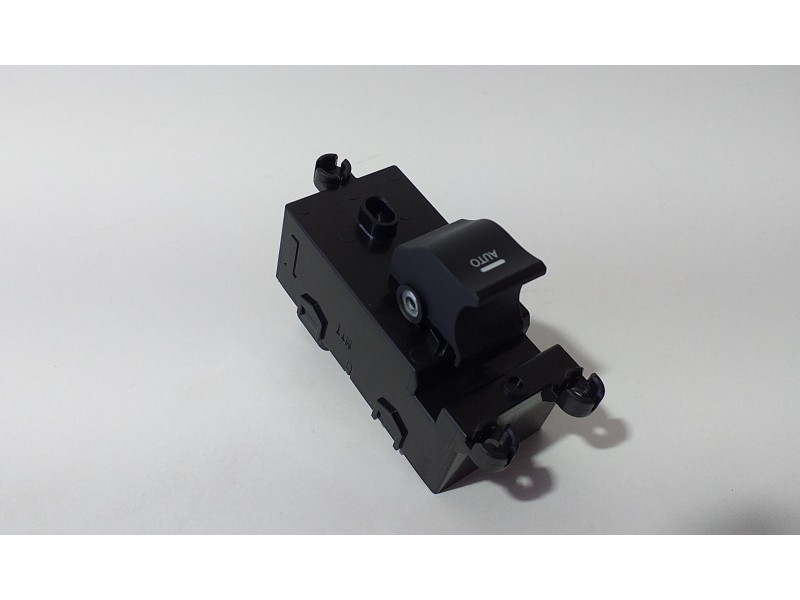 Recambio de mando elevalunas trasero izquierdo para hyundai i40 comfort referencia OEM IAM 935803Z000 75095 R