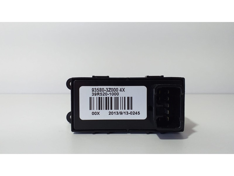 Recambio de mando elevalunas trasero izquierdo para hyundai i40 comfort referencia OEM IAM 935803Z000 75095 R
