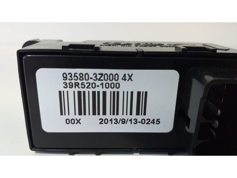 Recambio de mando elevalunas trasero izquierdo para hyundai i40 comfort referencia OEM IAM 935803Z000 75095 R