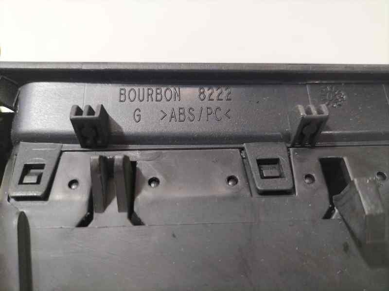 Recambio de rejilla aireadora para toyota corolla (e12) 2.0 d-4d linea sol berlina referencia OEM IAM 1CDFTV 83585 