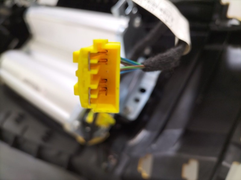 Recambio de salpicadero para mercedes-benz clase r (w251) 320 cdi l (251.122) referencia OEM IAM A2518600805 77439 