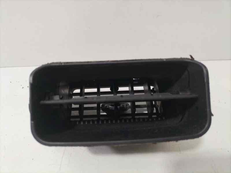 Recambio de rejilla aireadora para toyota corolla (e12) 2.0 d-4d linea sol berlina referencia OEM IAM 1CDFTV 83585 