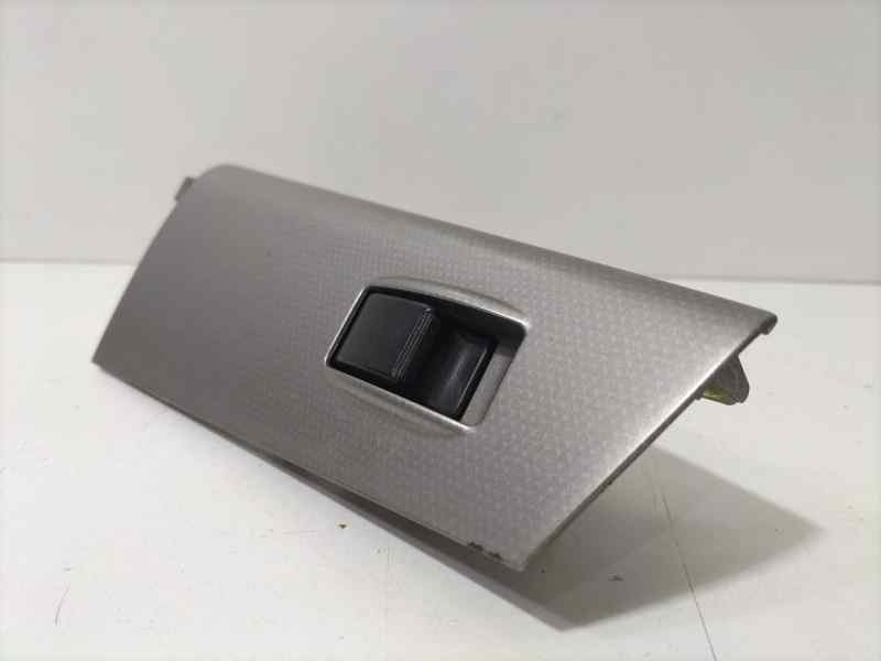 Recambio de mando elevalunas delantero derecho para toyota corolla (e12) 2.0 d-4d linea sol berlina referencia OEM IAM 5403552 8