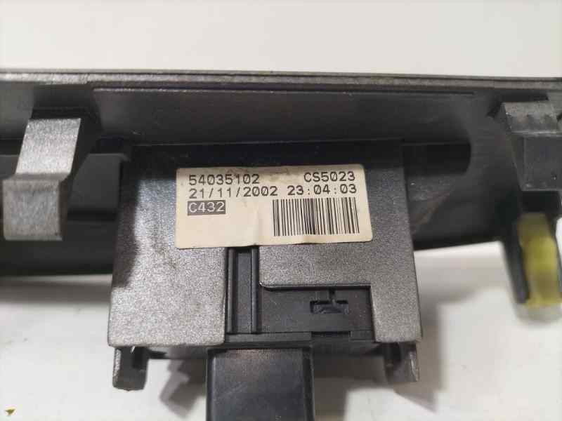 Recambio de mando elevalunas delantero derecho para toyota corolla (e12) 2.0 d-4d linea sol berlina referencia OEM IAM 5403552 8