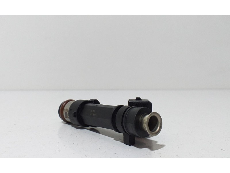Recambio de inyector para opel corsa d expression referencia OEM IAM 0280158181 65786 
