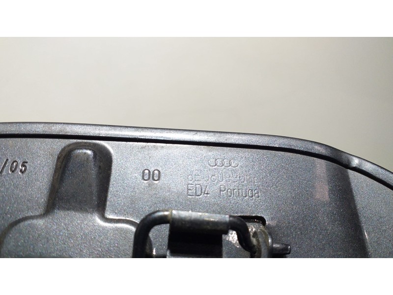Recambio de tapa exterior combustible para audi a4 berlina (8e) 1.9 tdi referencia OEM IAM 8E0809905E 68089  Recambio de tapa exterior combustible para audi a4 berlina (8e) 1.9 tdi referencia OEM IAM 8E0809905E 68089