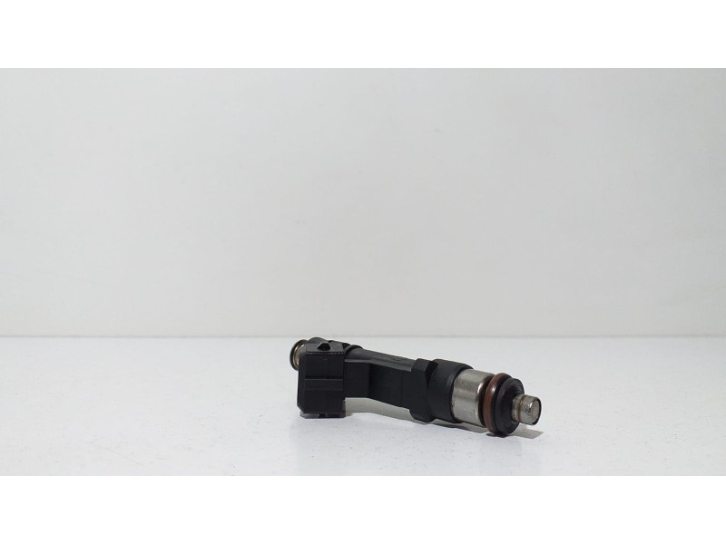 Recambio de inyector para opel corsa d expression referencia OEM IAM 0280158181 65786 