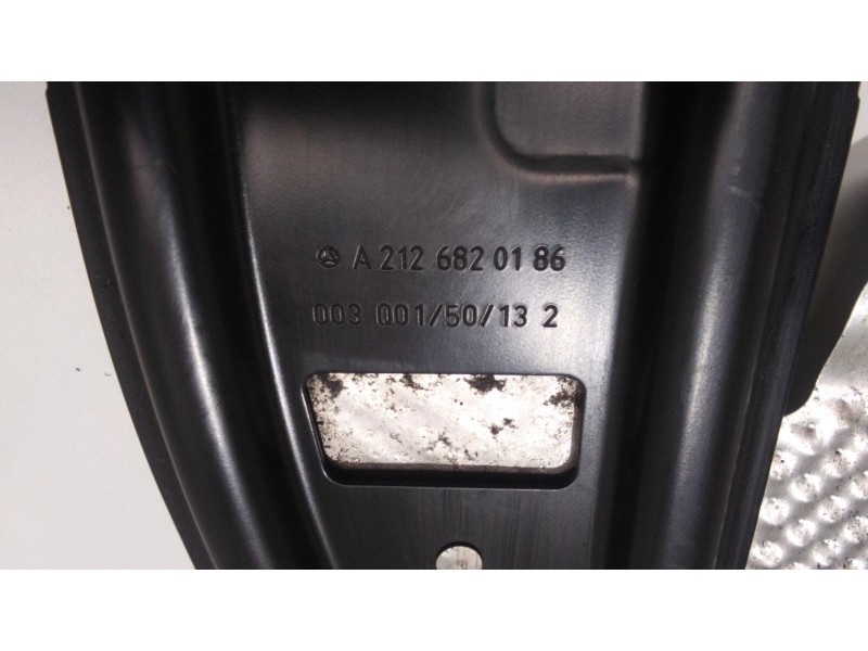 Recambio de molduras traseras para mercedes-benz clase e (w212) familiar 200 cdi blueefficiency (212.205) referencia OEM IAM A21