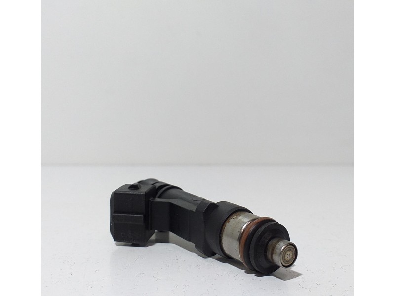 Recambio de inyector para opel corsa d expression referencia OEM IAM 0280158181 65787 