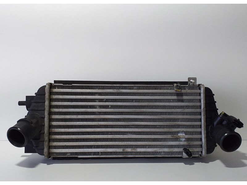 Recambio de intercooler para hyundai i40 comfort referencia OEM IAM 282712A800 75120 R