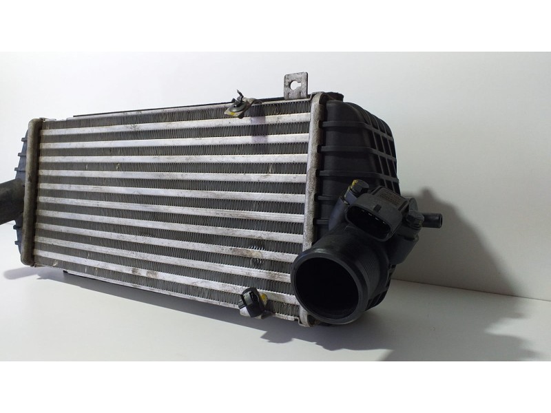 Recambio de intercooler para hyundai i40 comfort referencia OEM IAM 282712A800 75120 R